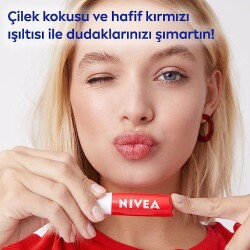 NIVEA Çilek Dudak Bakım Kremi 4.8 g, 24 Saat Nem, Dudak Bakımı, Çilek Kokusu, Hafif Kırmızı Işıltı - 3